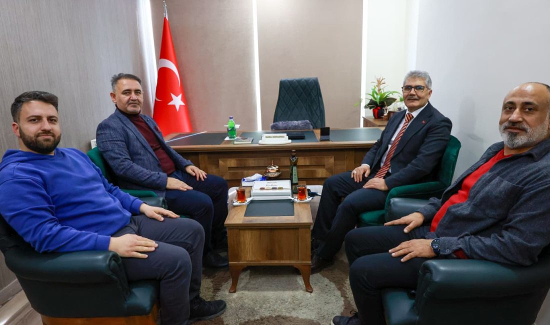 Bingöl Basın Konseyi çalışmaları hakkında bilgi alan Vali Cahit Çelik,