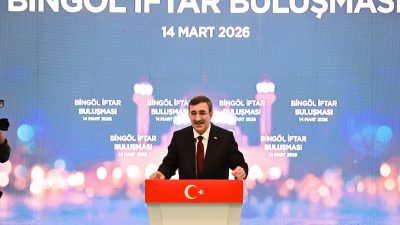 Cumhurbaşkanı Yardımcısı Cevdet Yılmaz, AK Parti Bingöl teşkilatının düzenlediği iftar