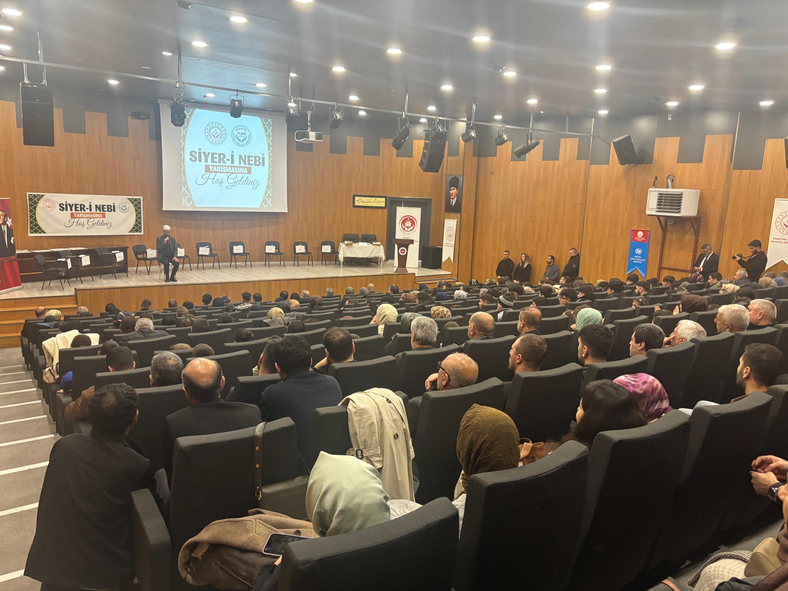 Cahit Çelik, eşi Nermin Çelik ile birlikte, korunma ve bakım