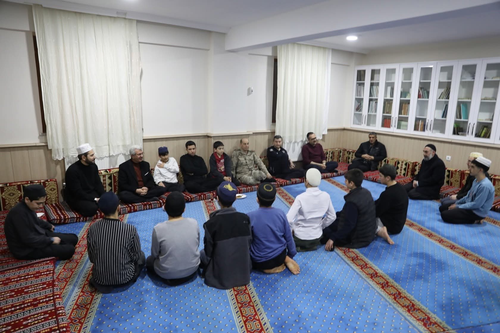 Bingöl’ün Genç ilçesi Kaymakamı Muhammet Güzel, Ramazan ayı dolayısıyla düzenlenen