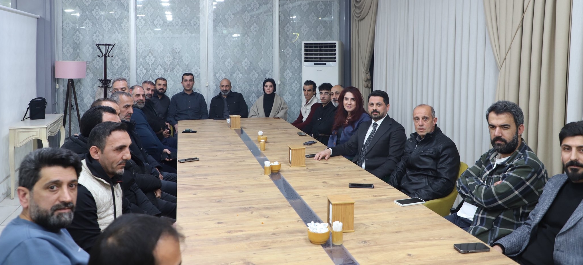 AK PARTİ Bingöl İl Başkanı Av. Yılmaz Seven, kentte görev