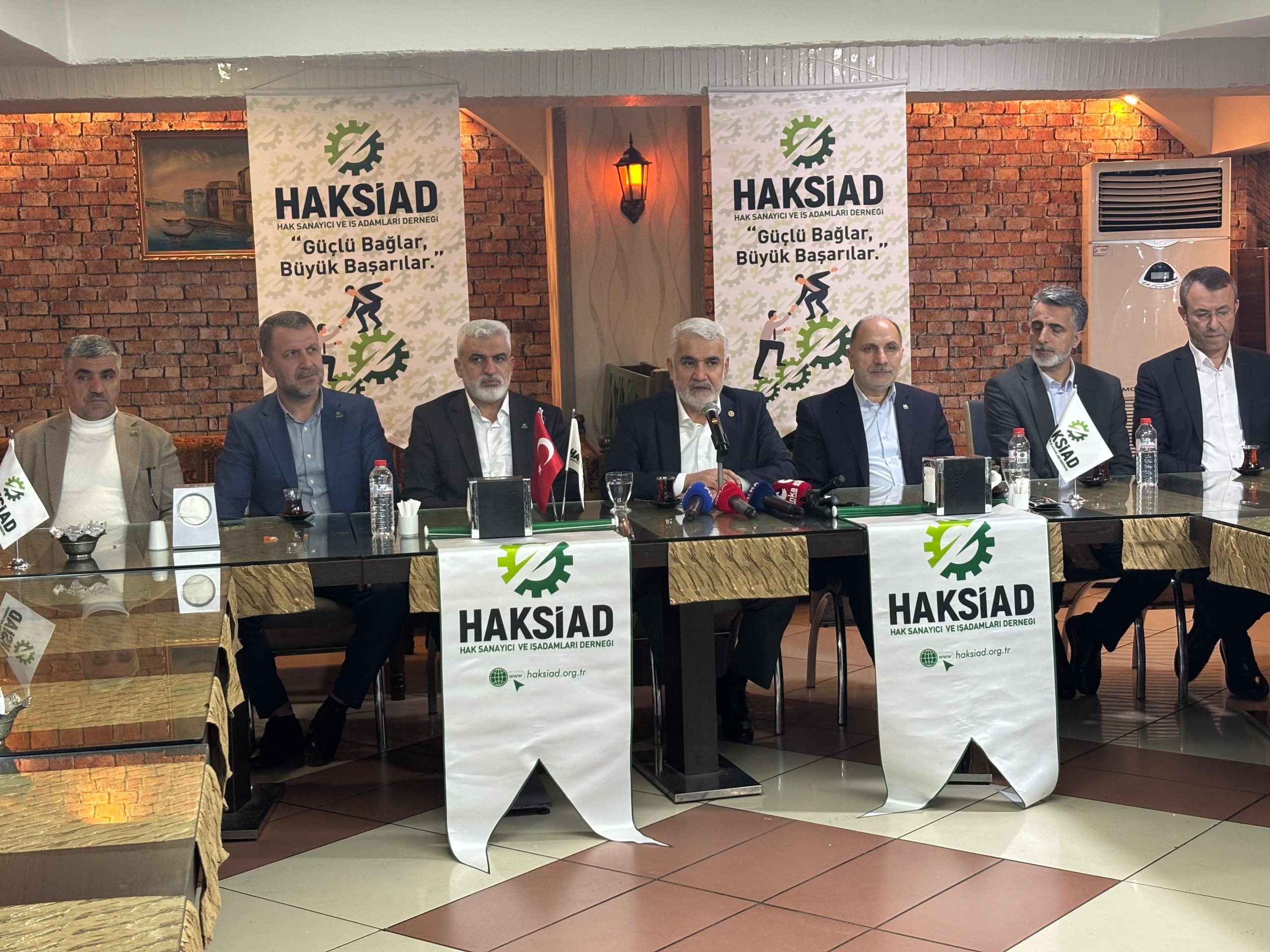 HÜDA PAR Genel Başkanı Zekeriya Yapıcıoğlu, ABD ve İsrail'in İran