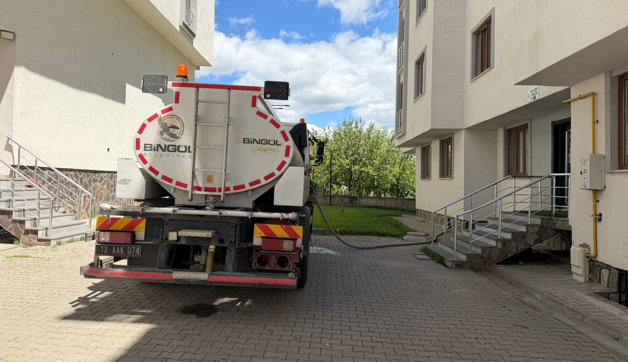 Bingöl’ün Simani Mahallesi Kekooğlu Sitesi sakinleri, yaklaşık 7 yıldır devam